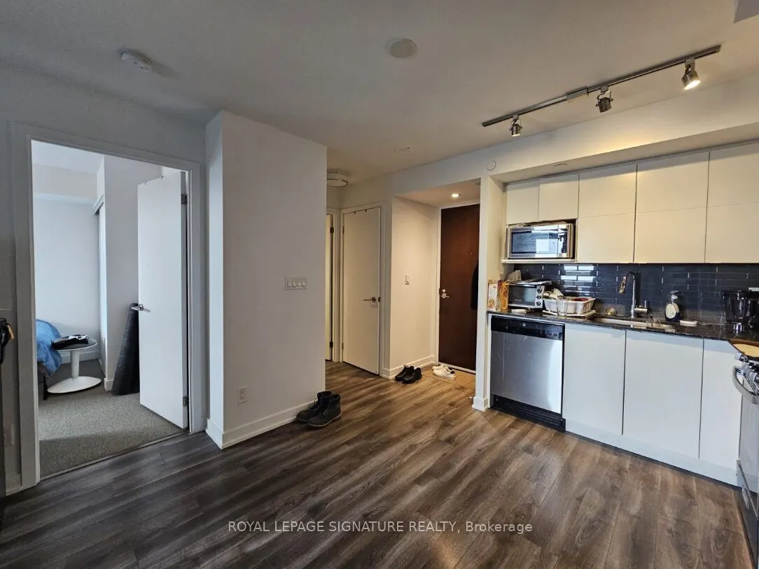 120 Varna Drive, #617