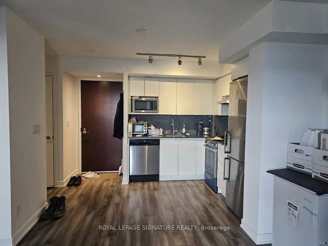 120 Varna Drive, #617