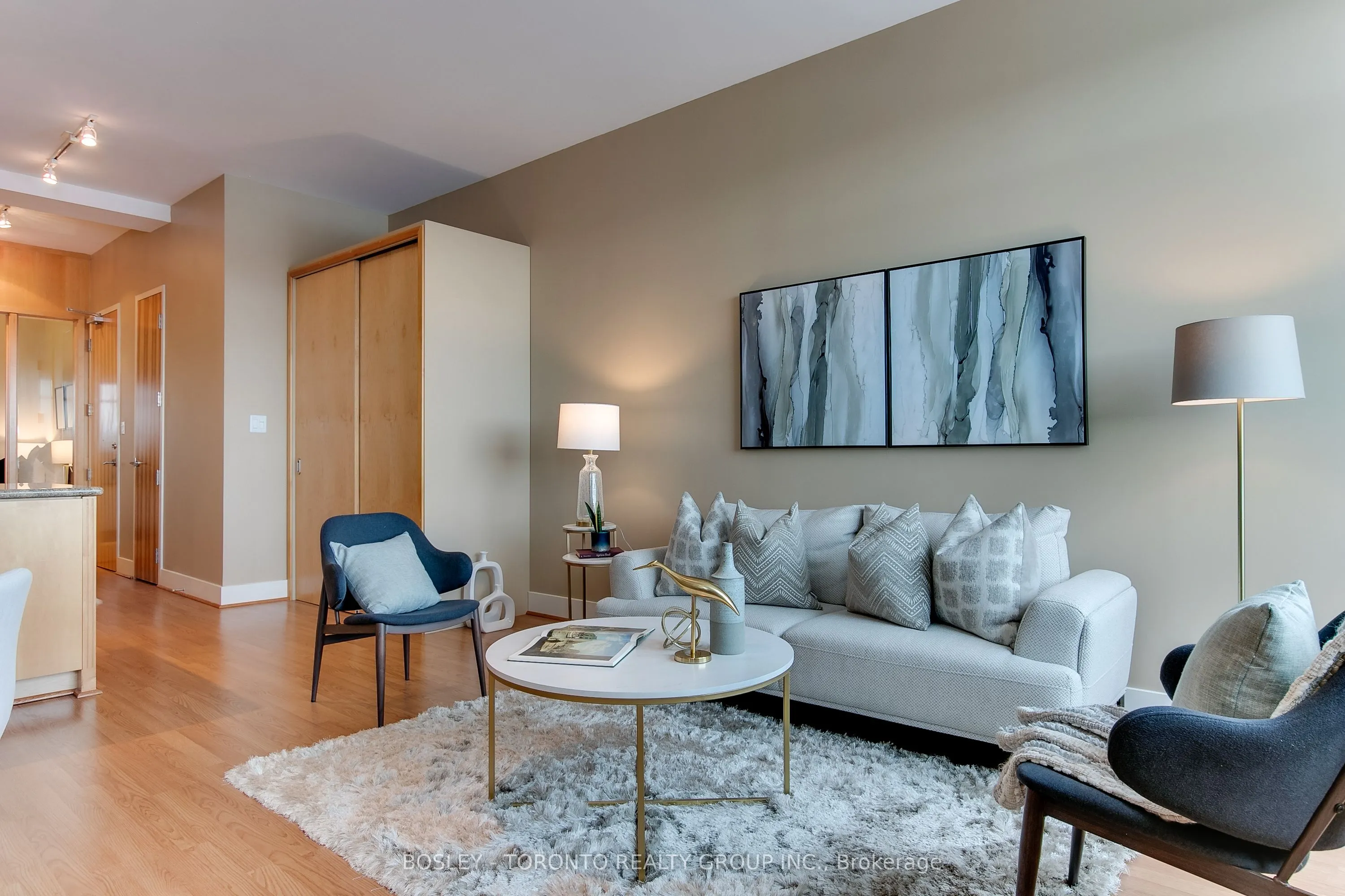 562 Eglinton Avenue E, #309