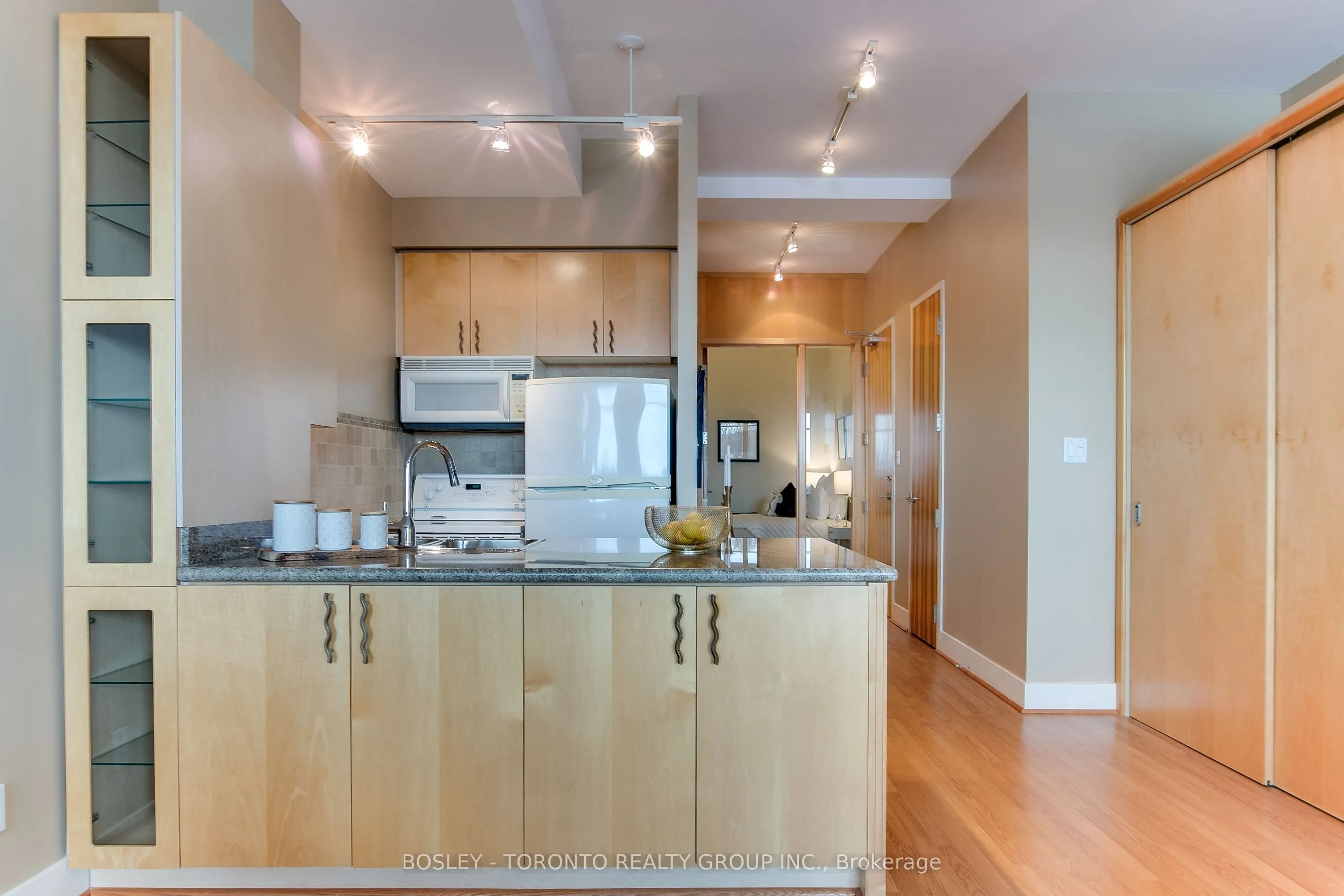 562 Eglinton Avenue E, #309