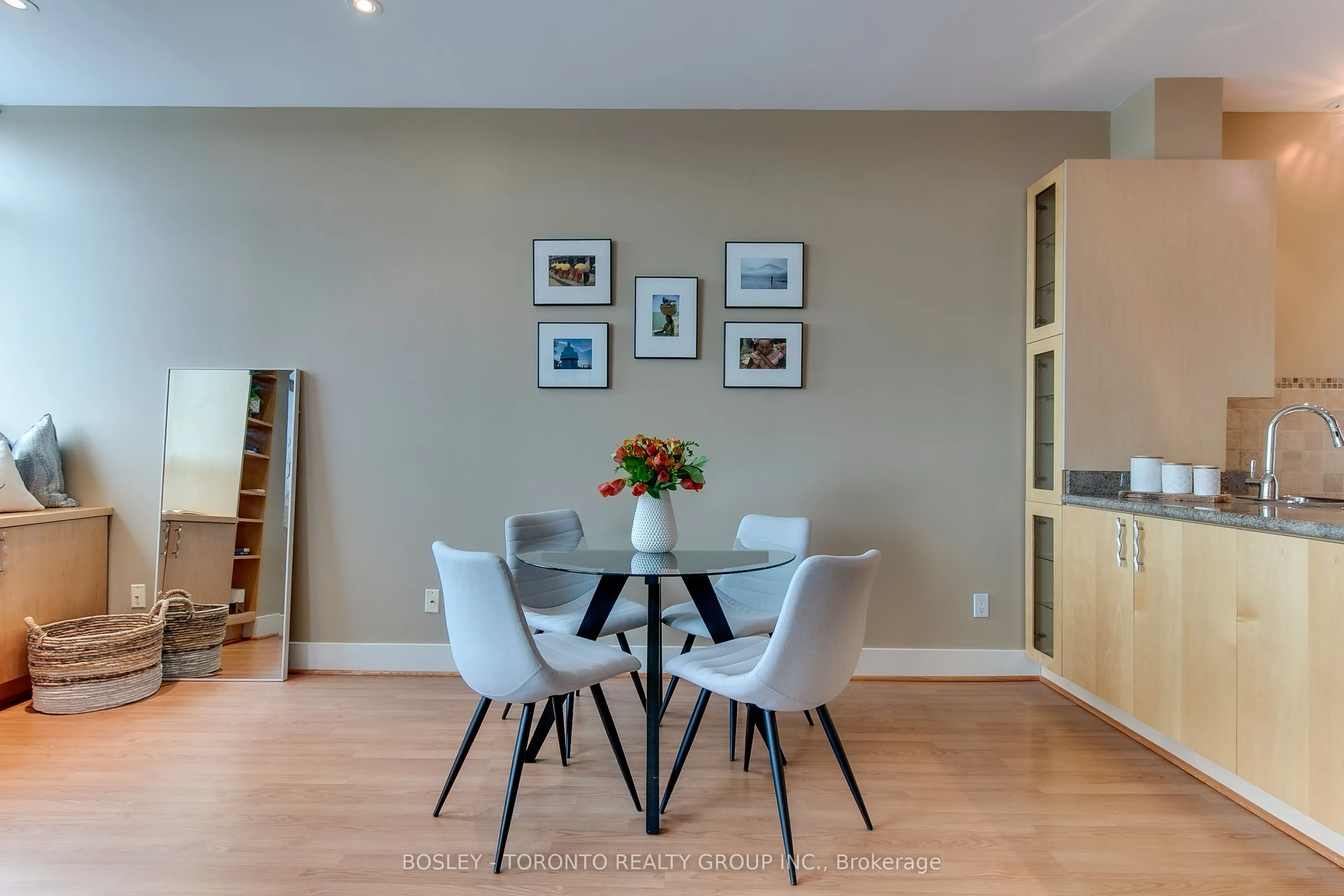 562 Eglinton Avenue E, #309