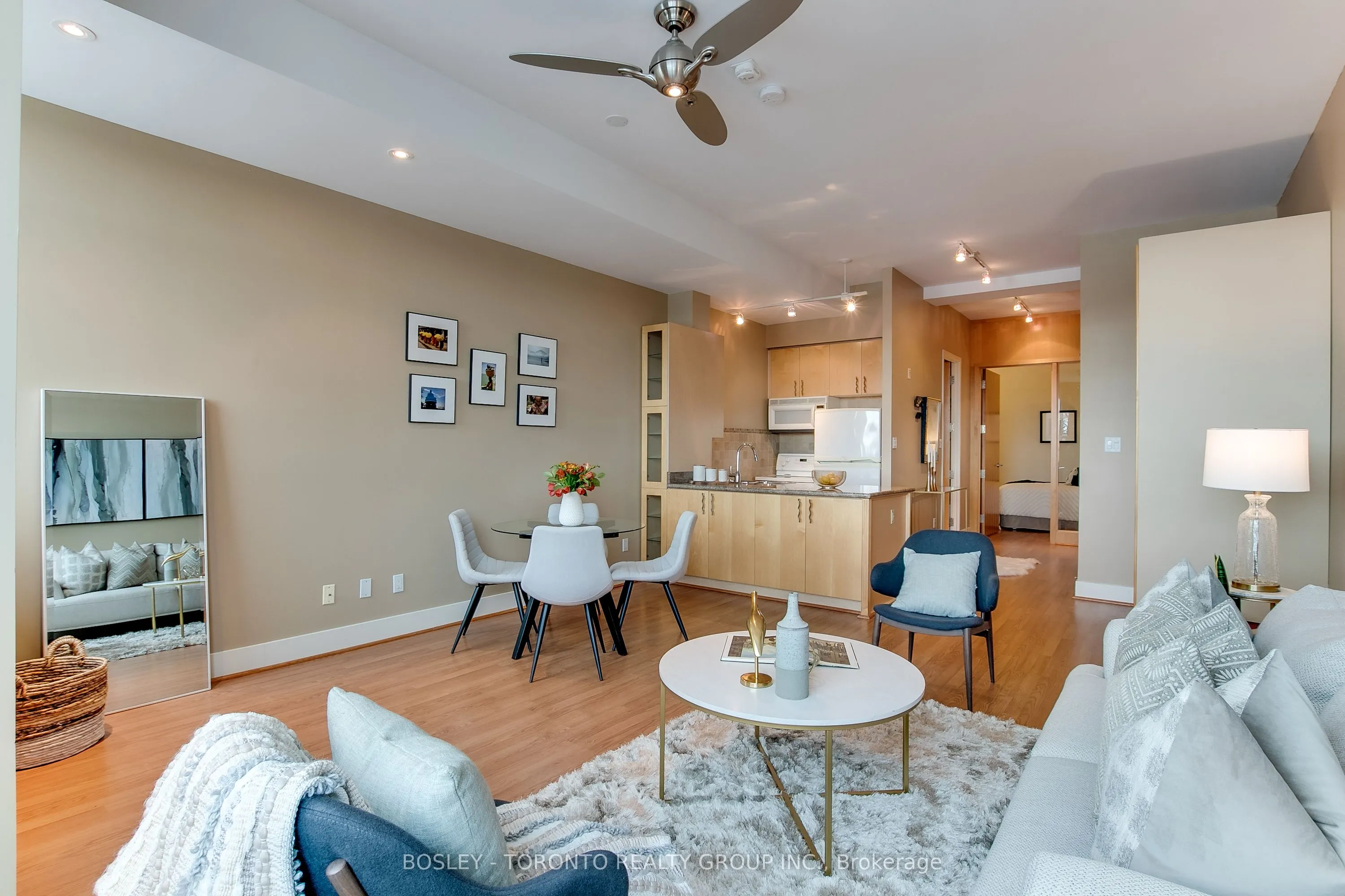 562 Eglinton Avenue E, #309