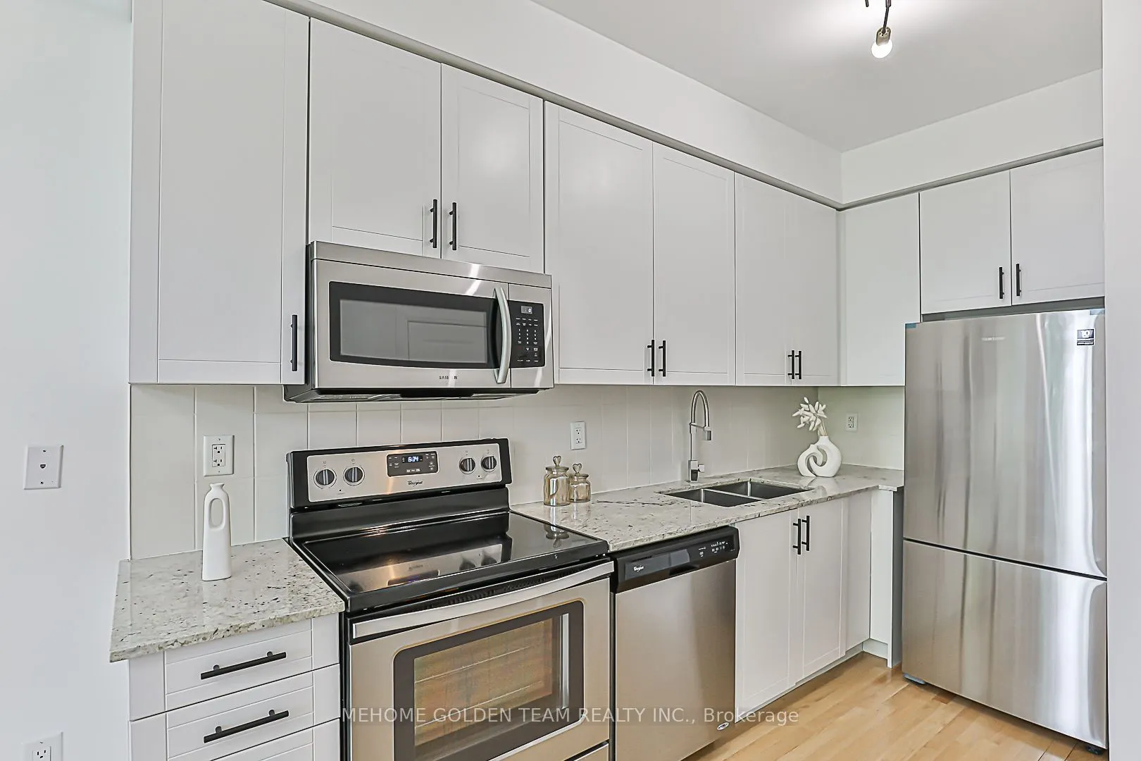 23 Eldora Avenue, #81