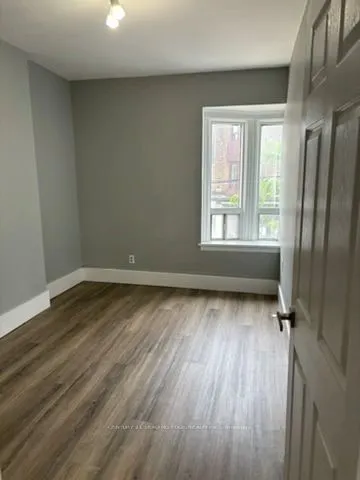 614 COLLEGE Street, #1