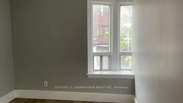 614 COLLEGE Street, #1