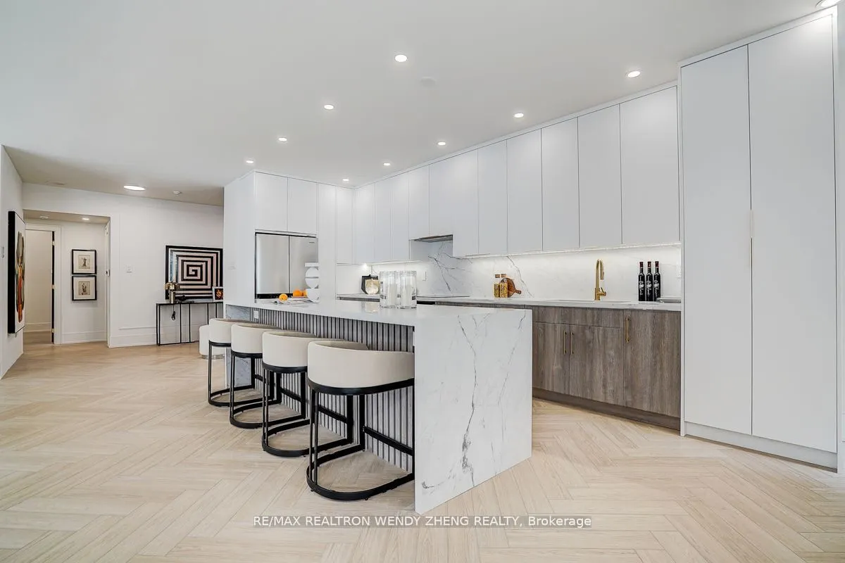 65 SPRING GARDEN Avenue, #102