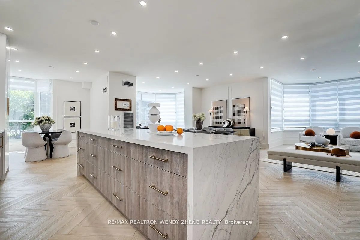 65 SPRING GARDEN Avenue, #102