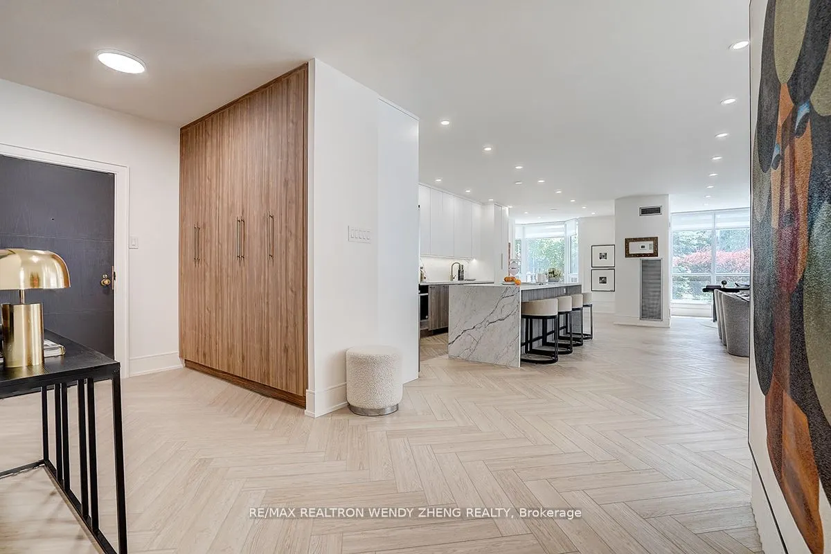 65 SPRING GARDEN Avenue, #102