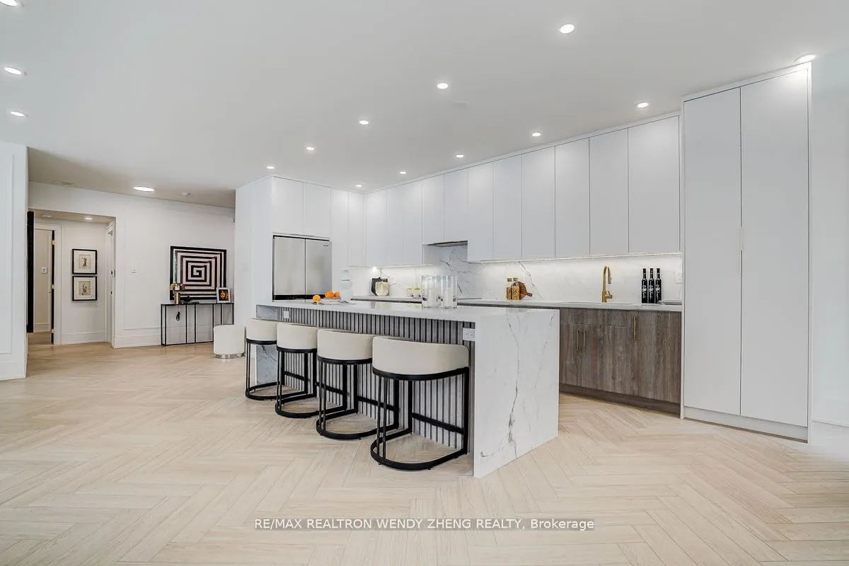 65 SPRING GARDEN Avenue, #102