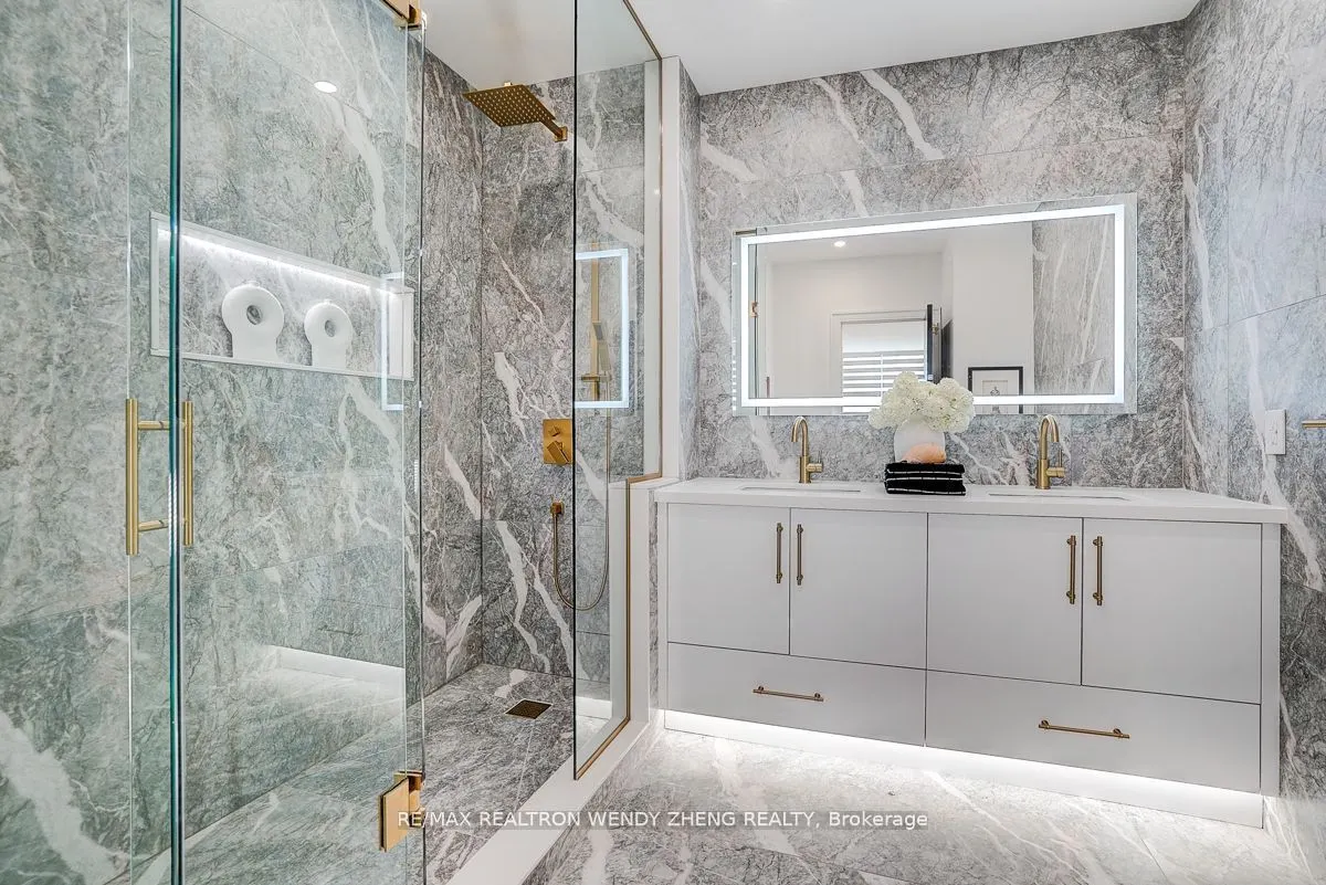 65 SPRING GARDEN Avenue, #102