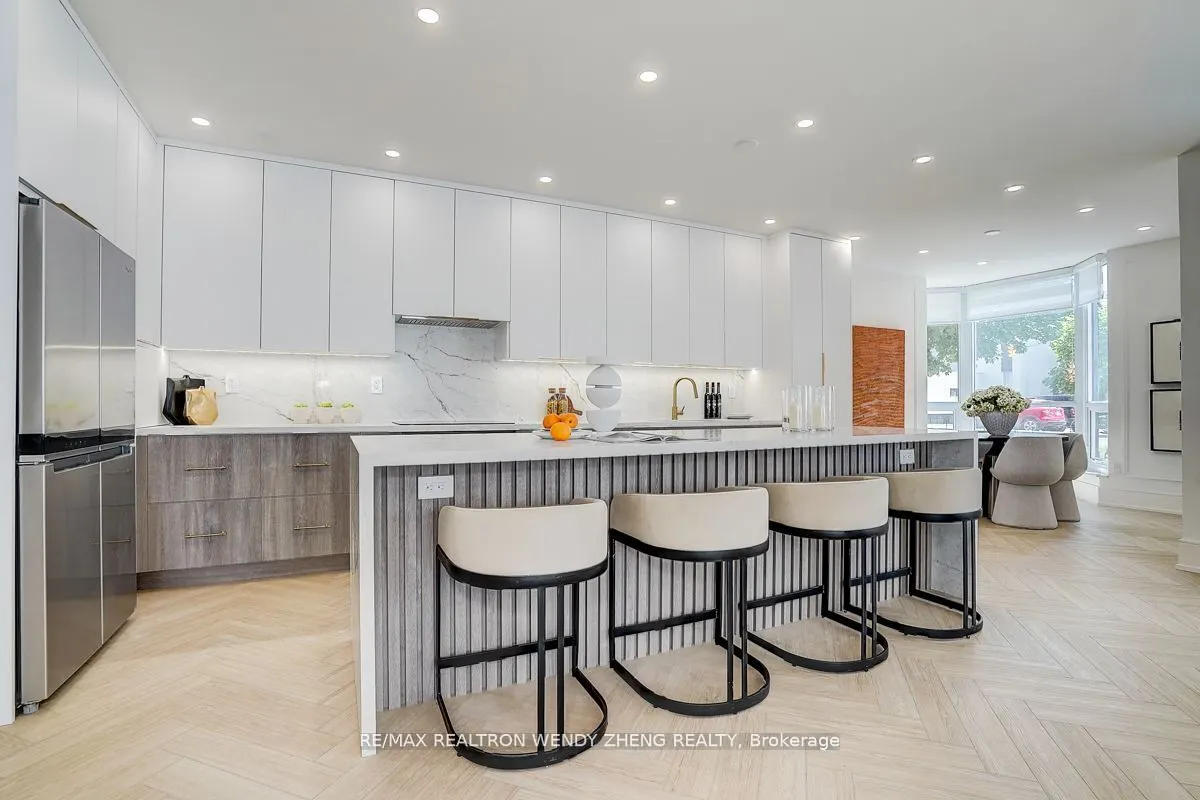 65 SPRING GARDEN Avenue, #102