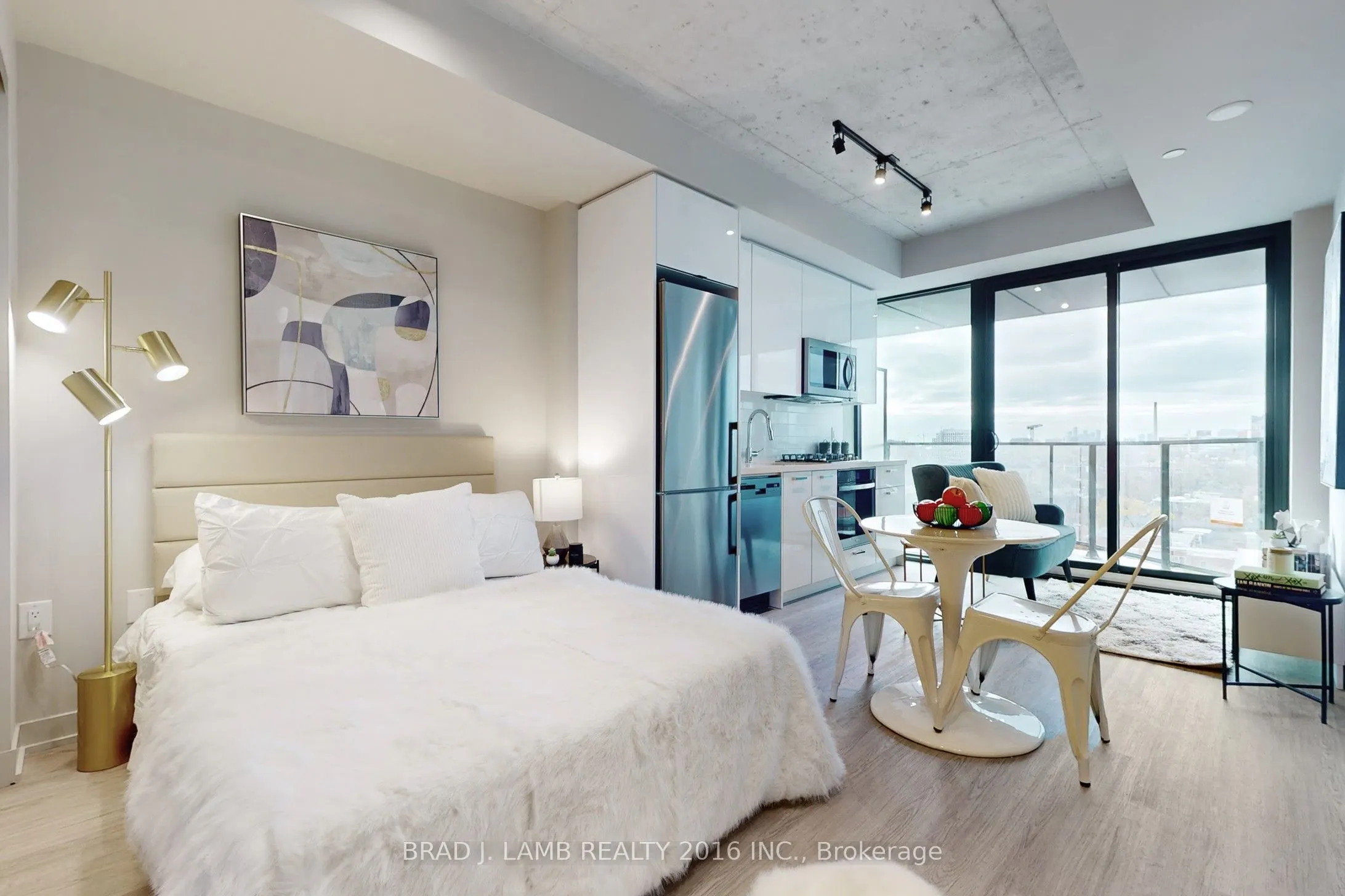 195 McCaul Street, #1014