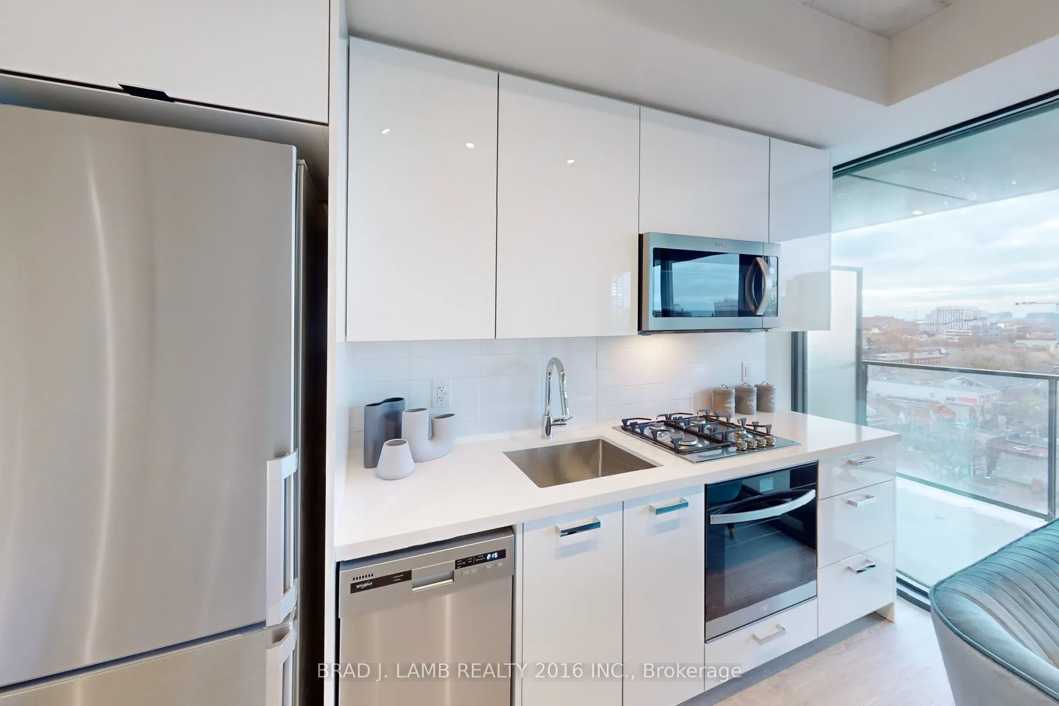 195 McCaul Street, #1014