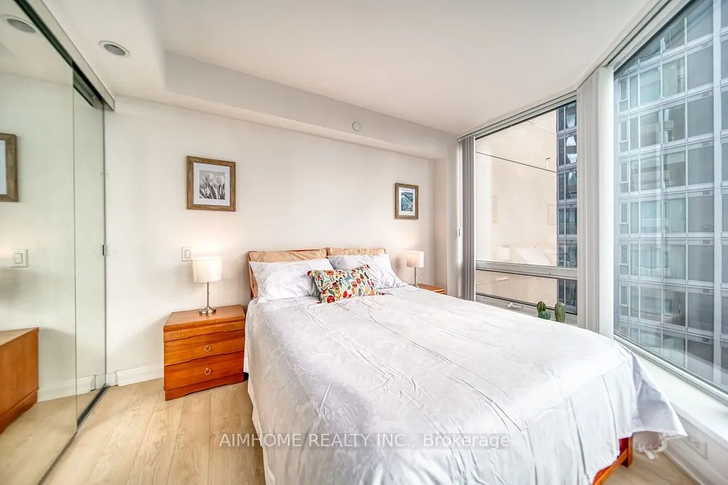155 Yorkville Avenue, #1714