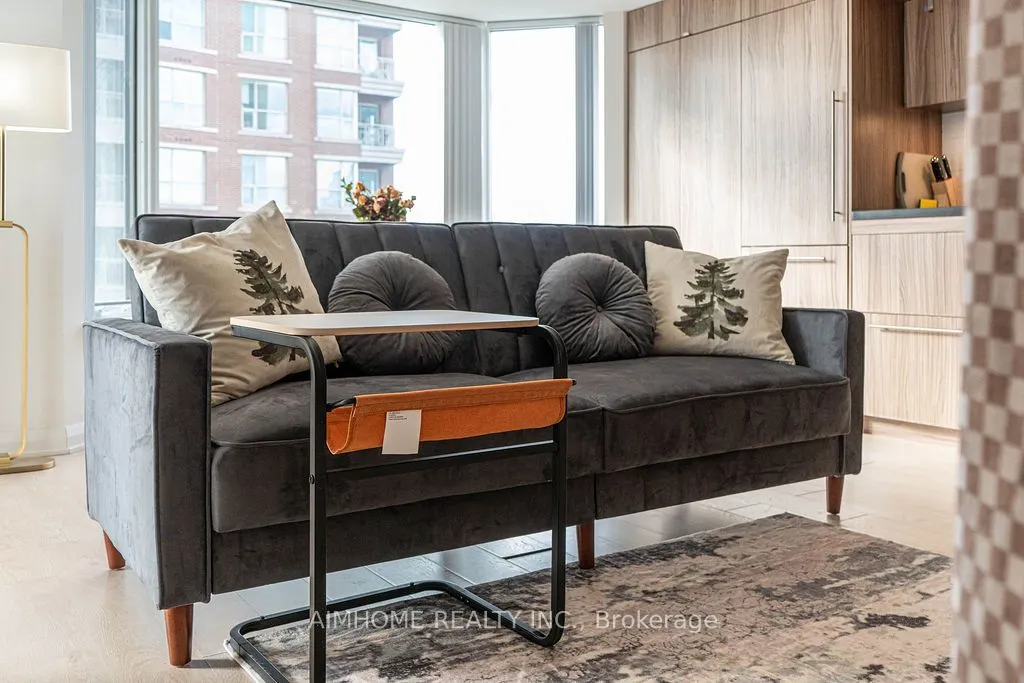 155 Yorkville Avenue, #1714