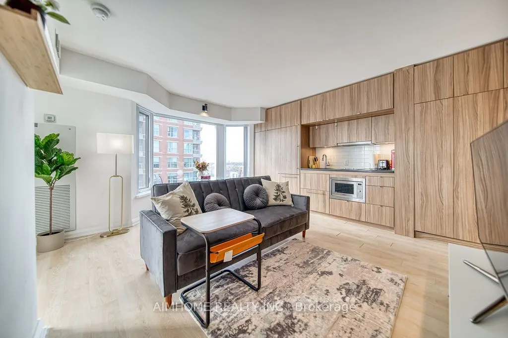 155 Yorkville Avenue, #1714