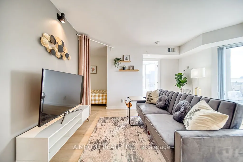 155 Yorkville Avenue, #1714