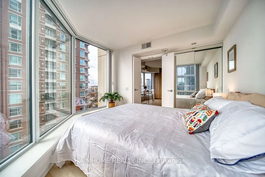 155 Yorkville Avenue, #1714