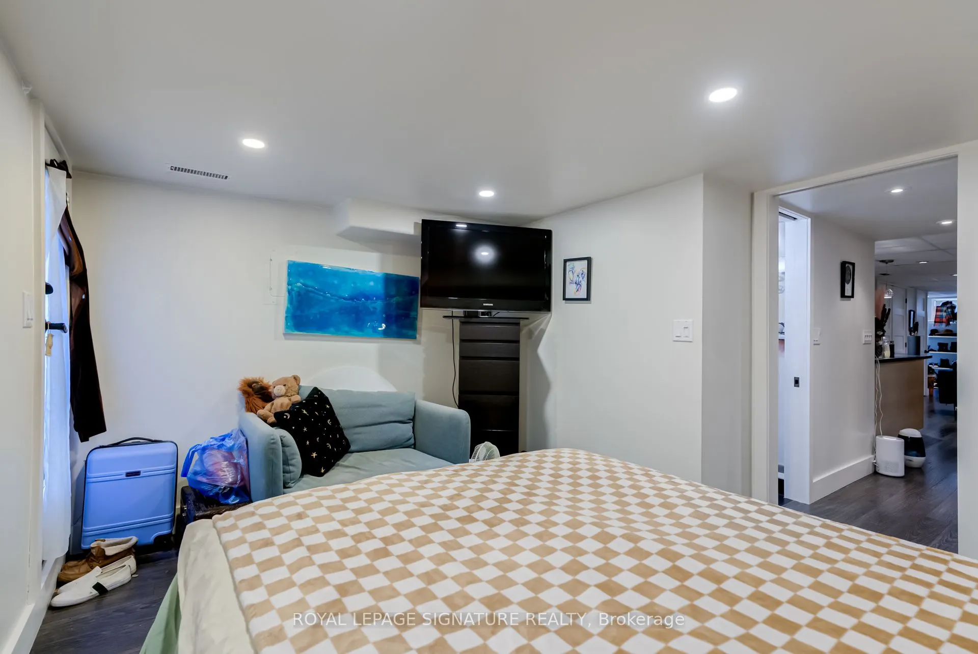 20 Manning Avenue