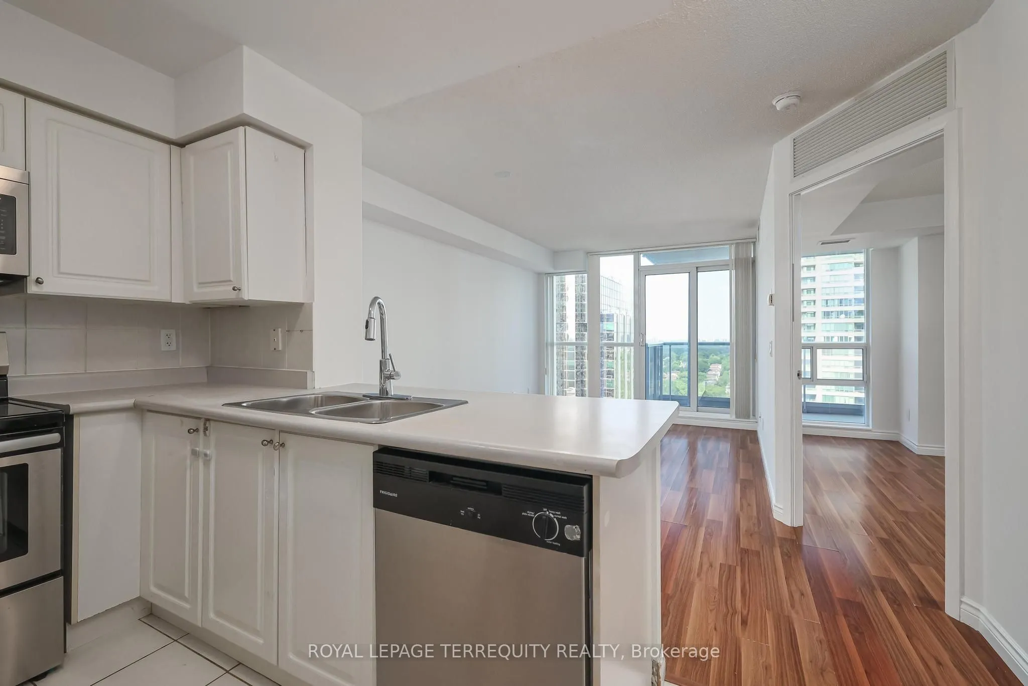 4968 Yonge Street, #2706