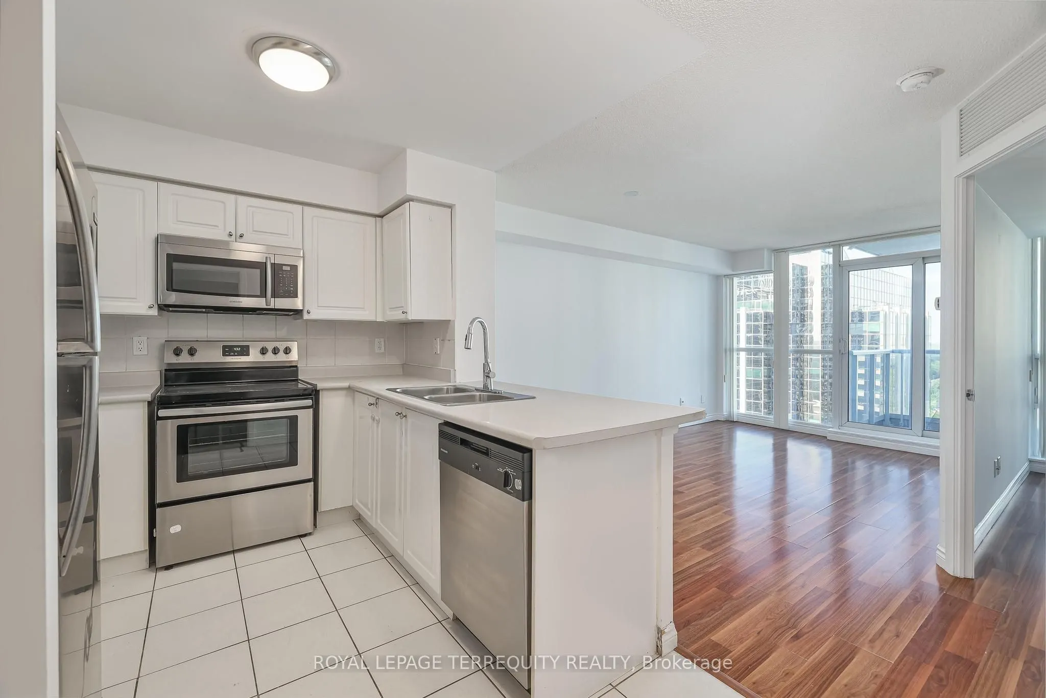 4968 Yonge Street, #2706