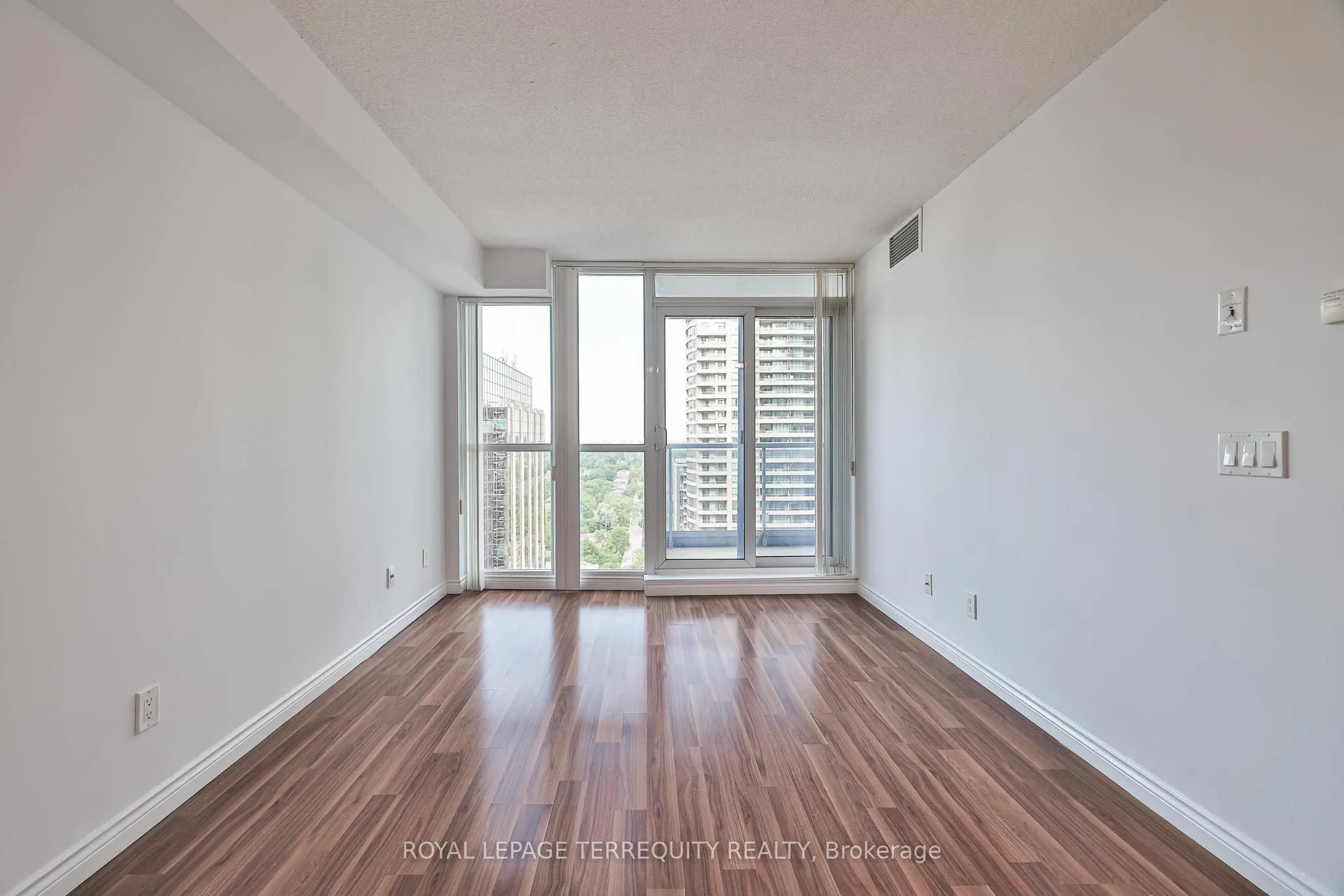 4968 Yonge Street, #2706
