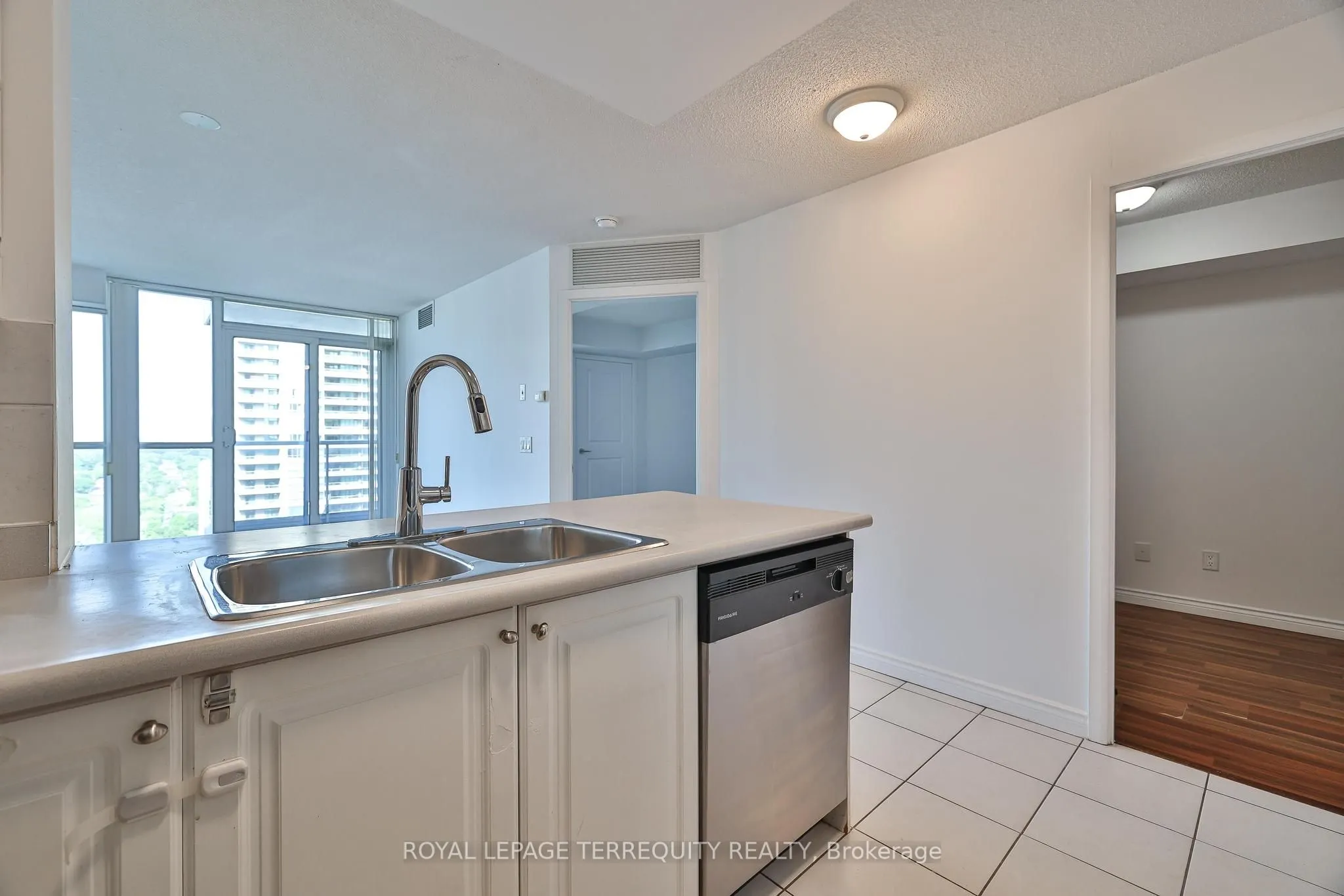 4968 Yonge Street, #2706
