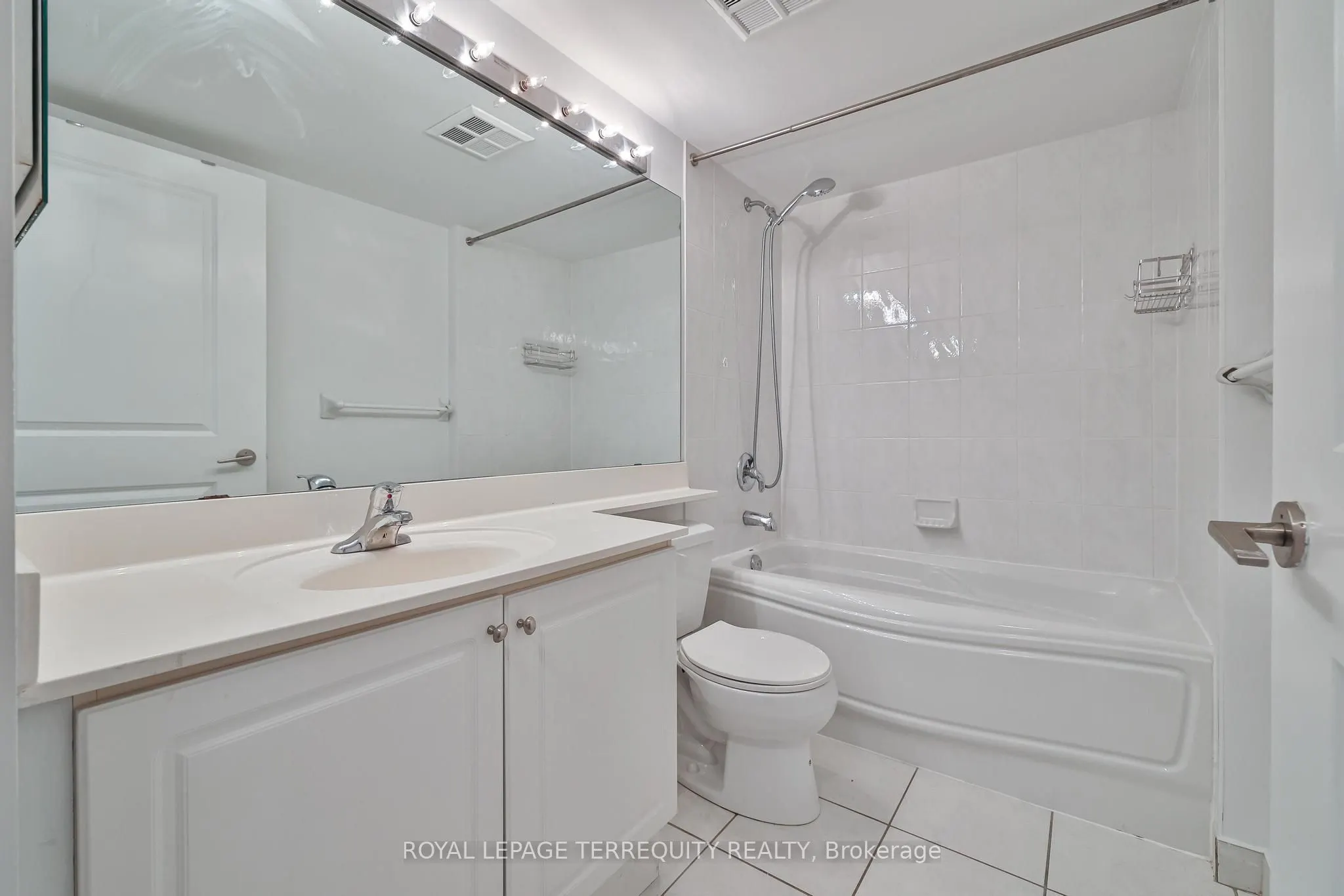 4968 Yonge Street, #2706