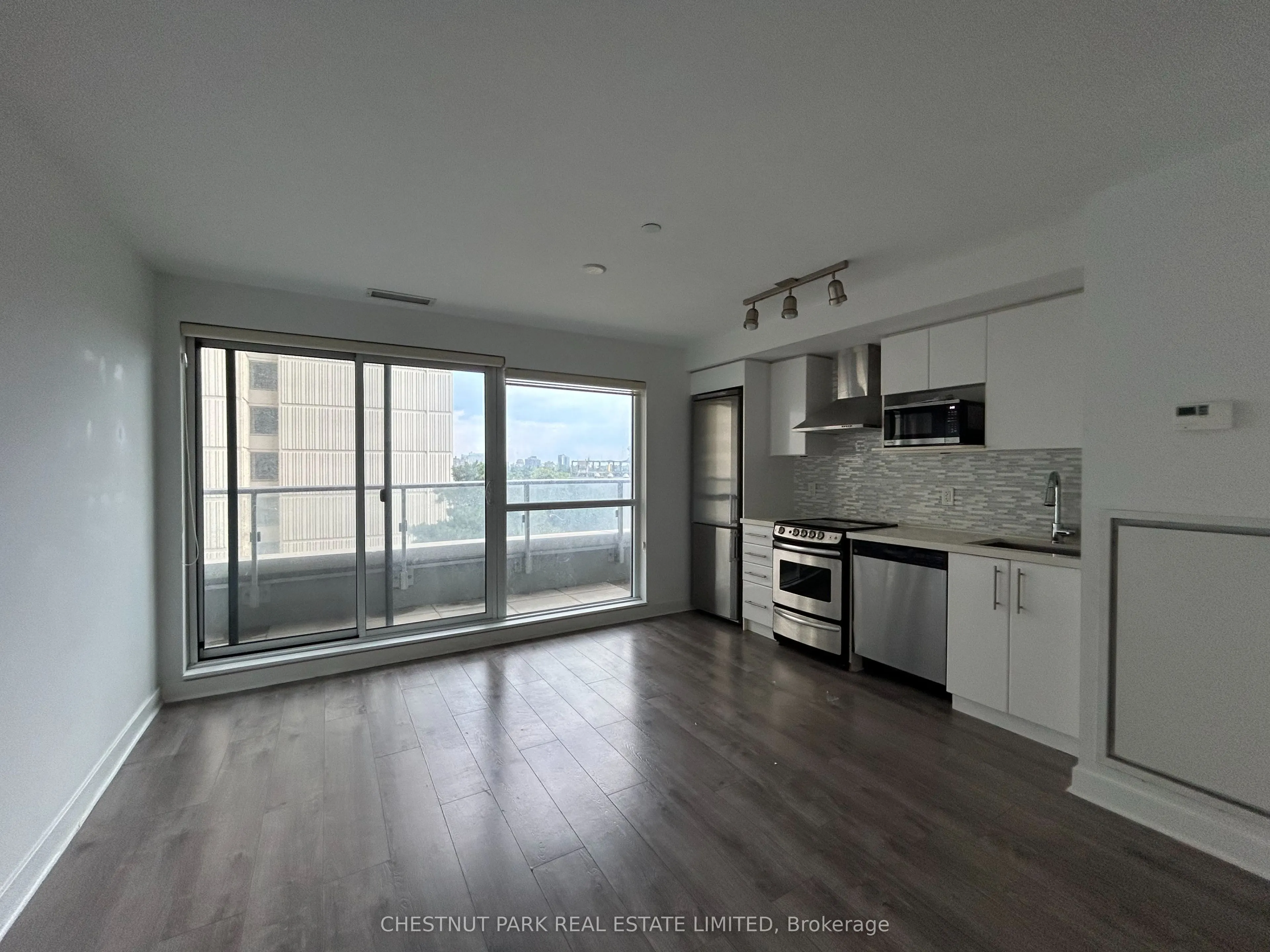 58 Orchard View Boulevard, #413