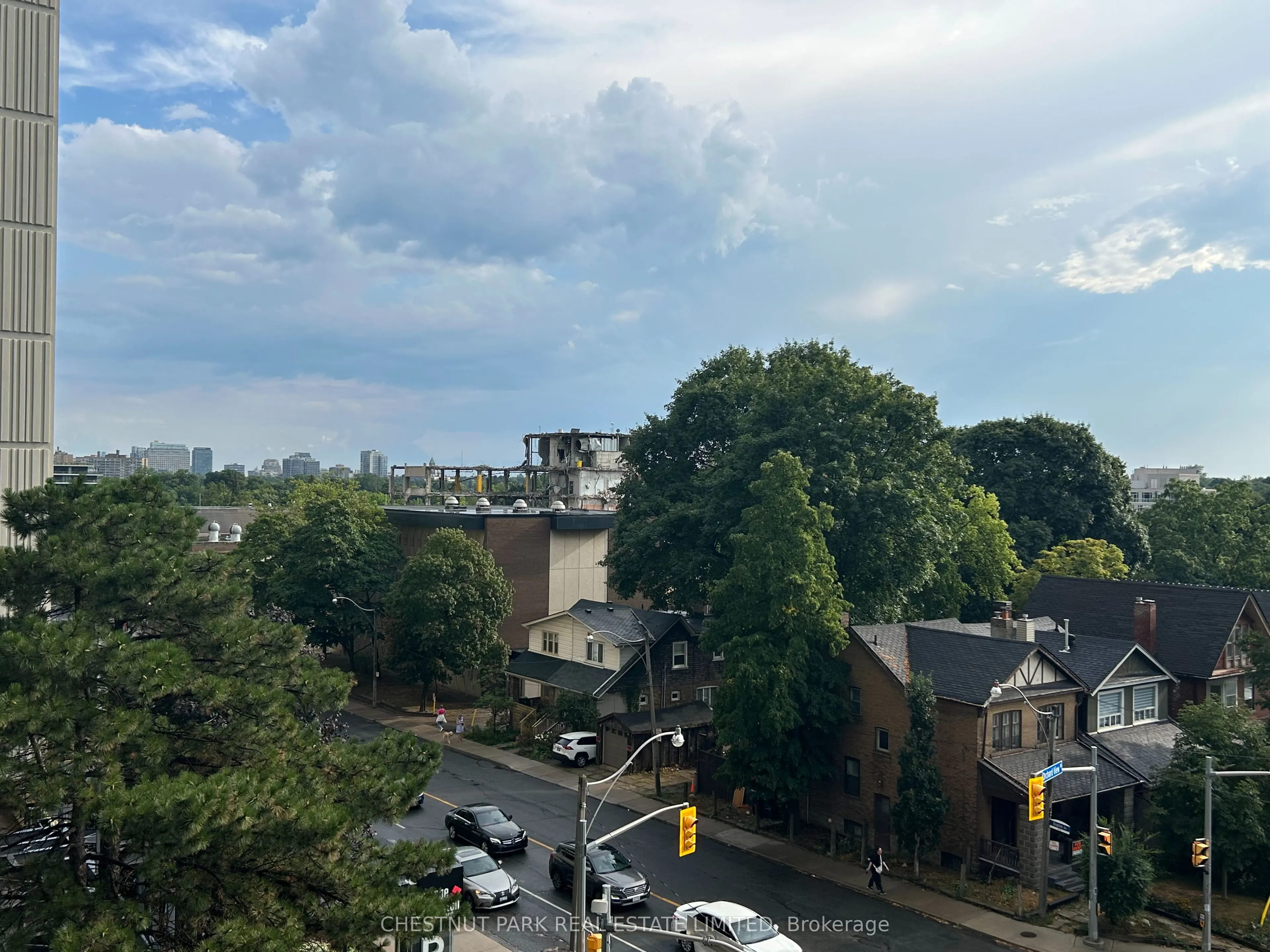 58 Orchard View Boulevard, #413