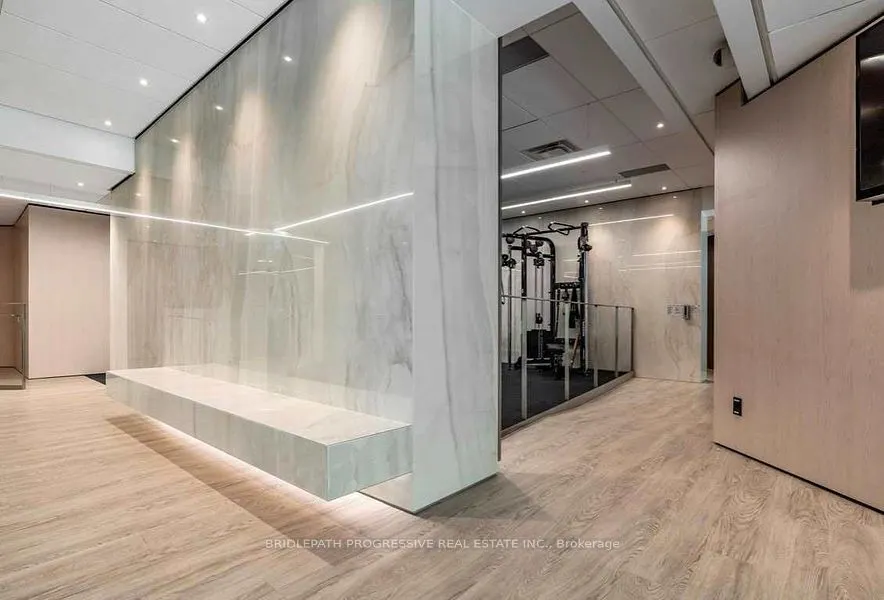 1001 Bay Street, #706