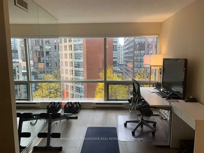 1001 Bay Street, #706