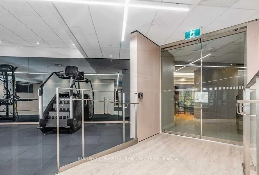 1001 Bay Street, #706