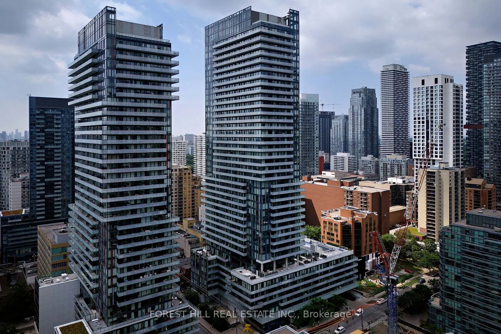161 Roehampton Avenue, #711