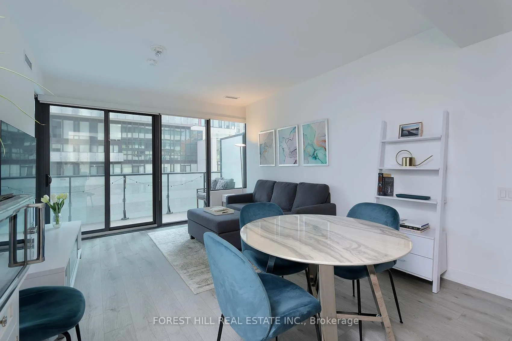 161 Roehampton Avenue, #711