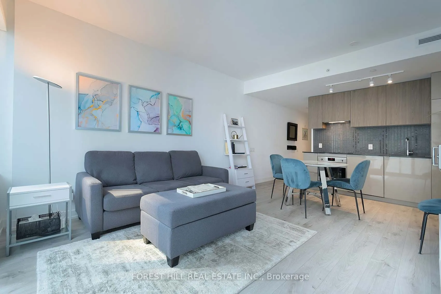 161 Roehampton Avenue, #711