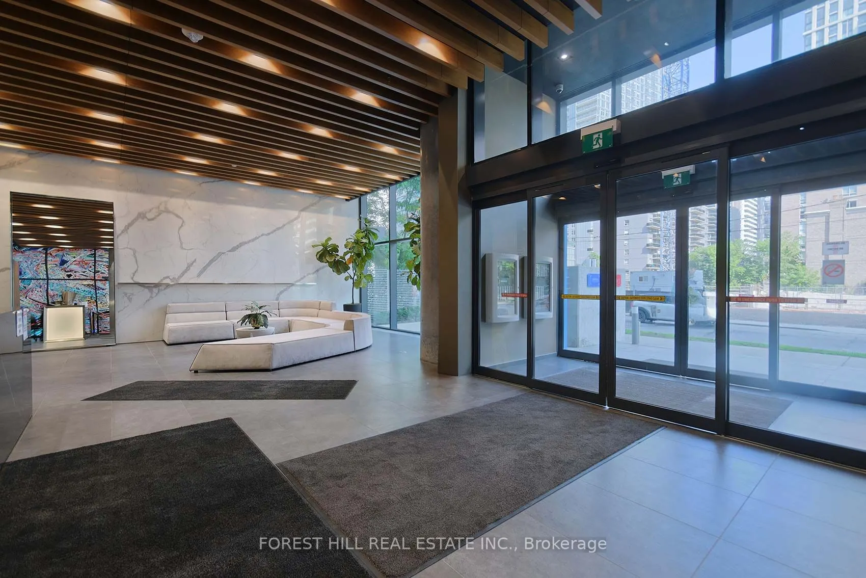 161 Roehampton Avenue, #711