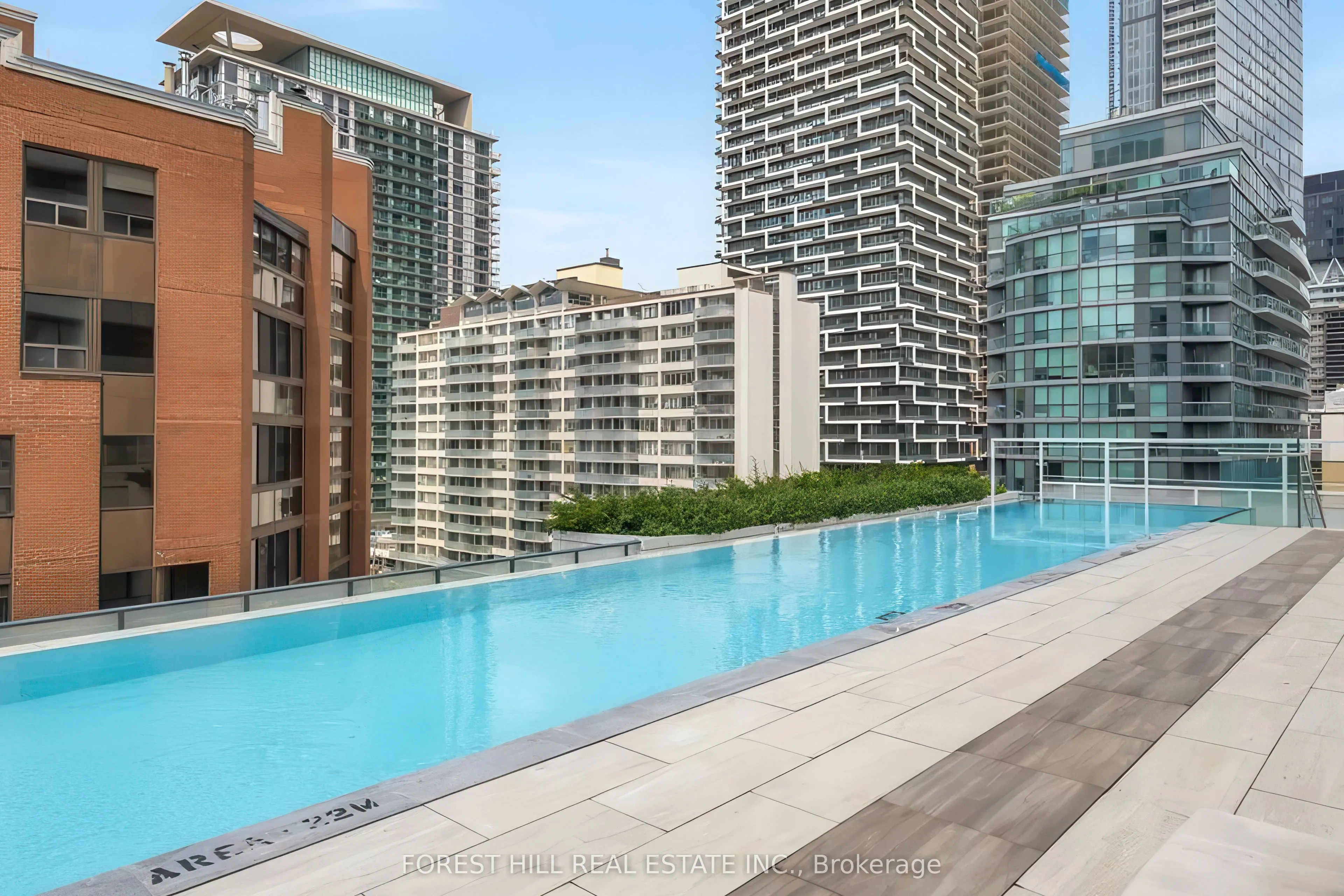 161 Roehampton Avenue, #711