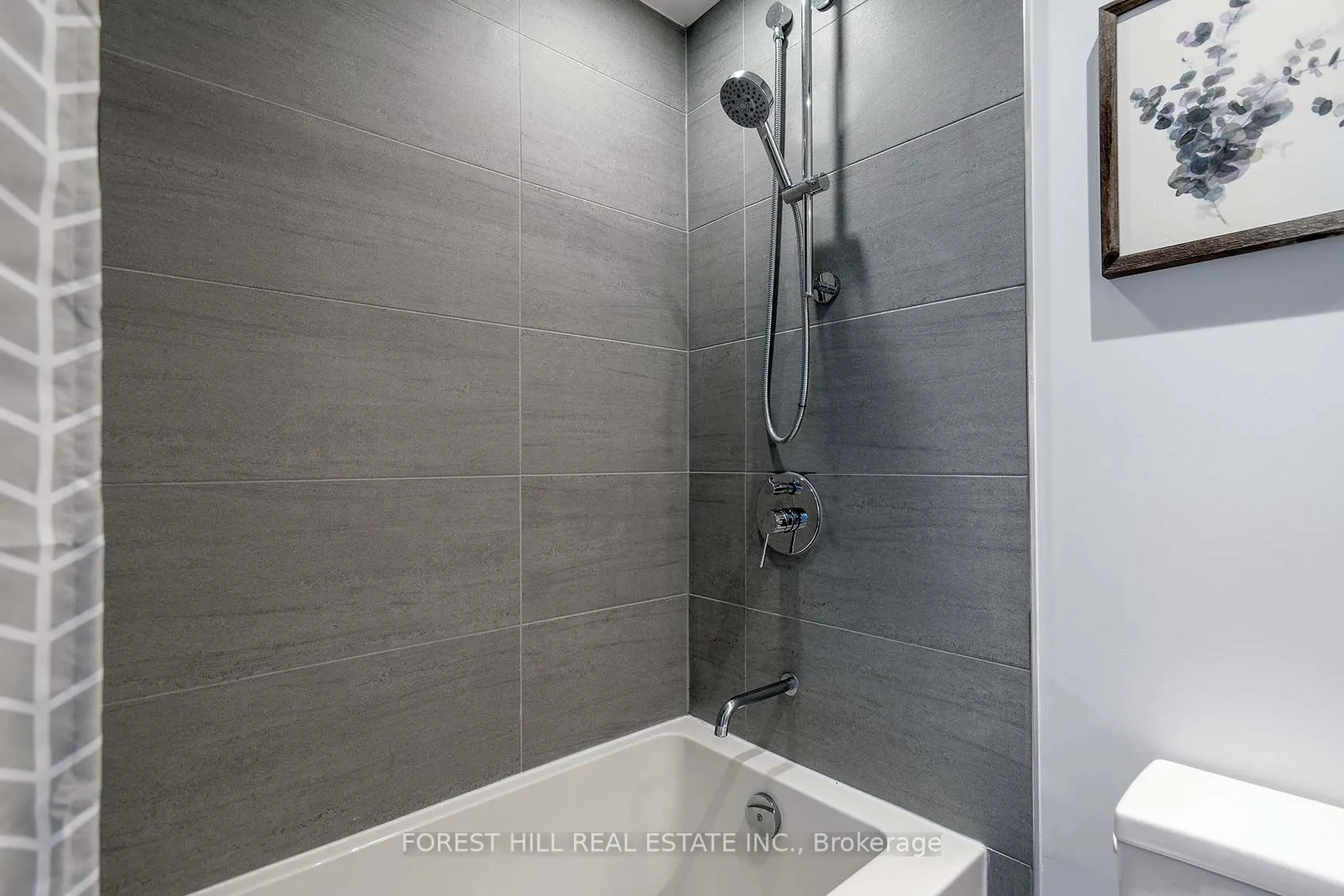 161 Roehampton Avenue, #711