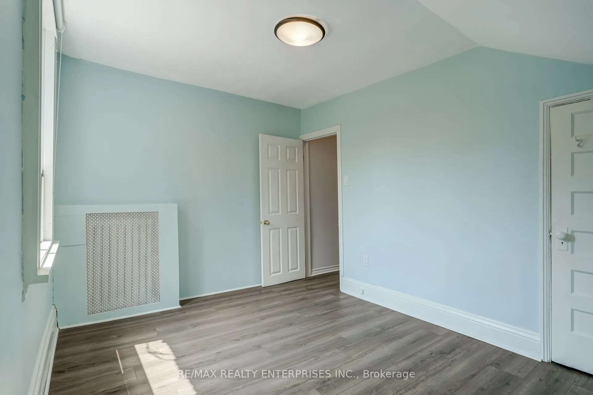 42 Roslin Avenue