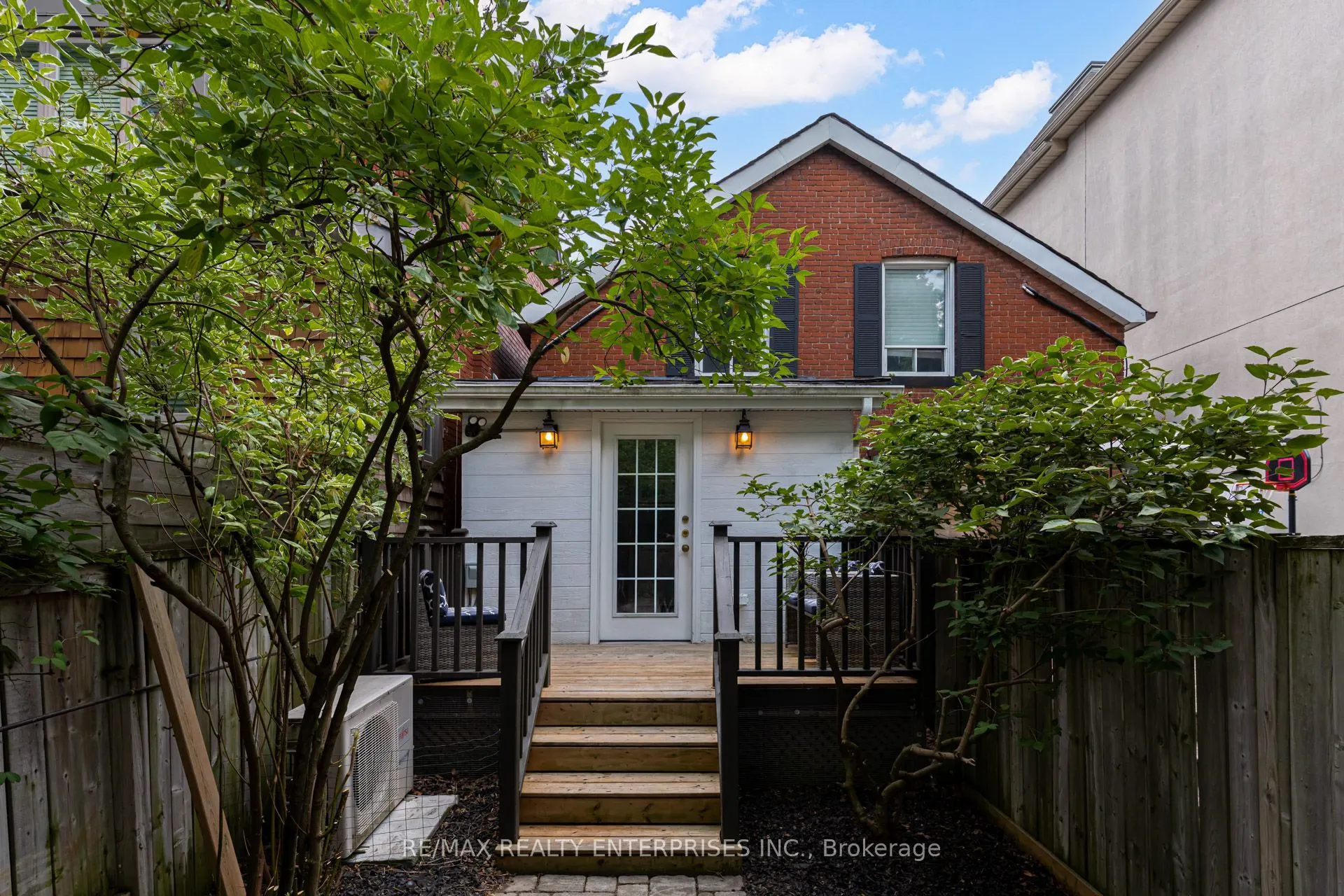 42 Roslin Avenue
