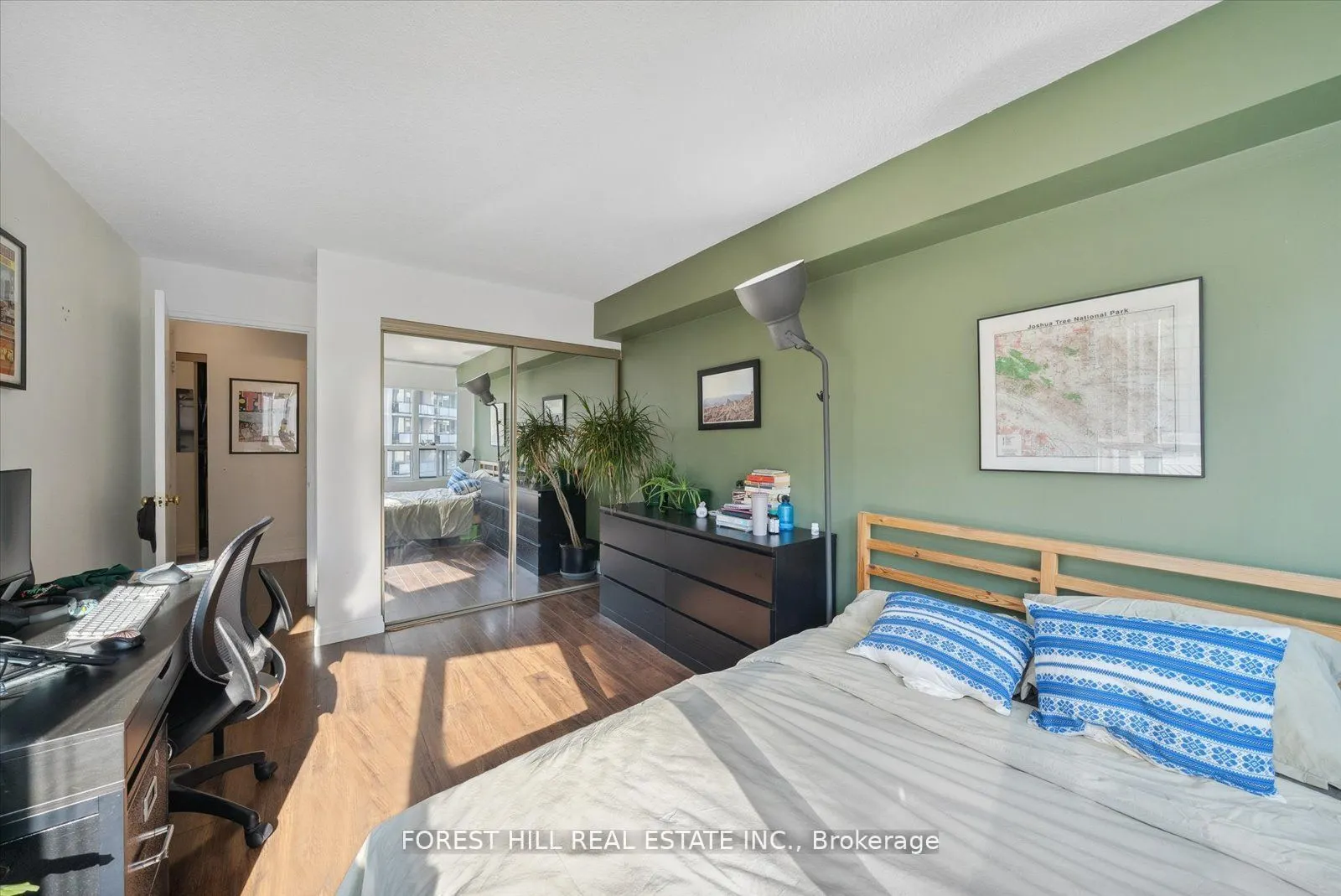 25 Maitland Street, #412