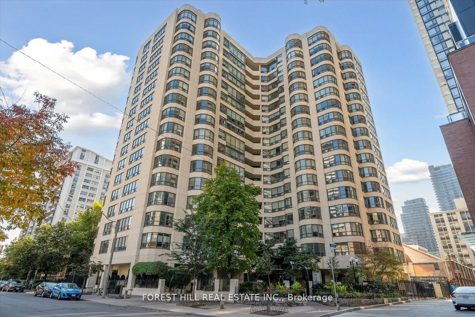 25 Maitland Street, #412