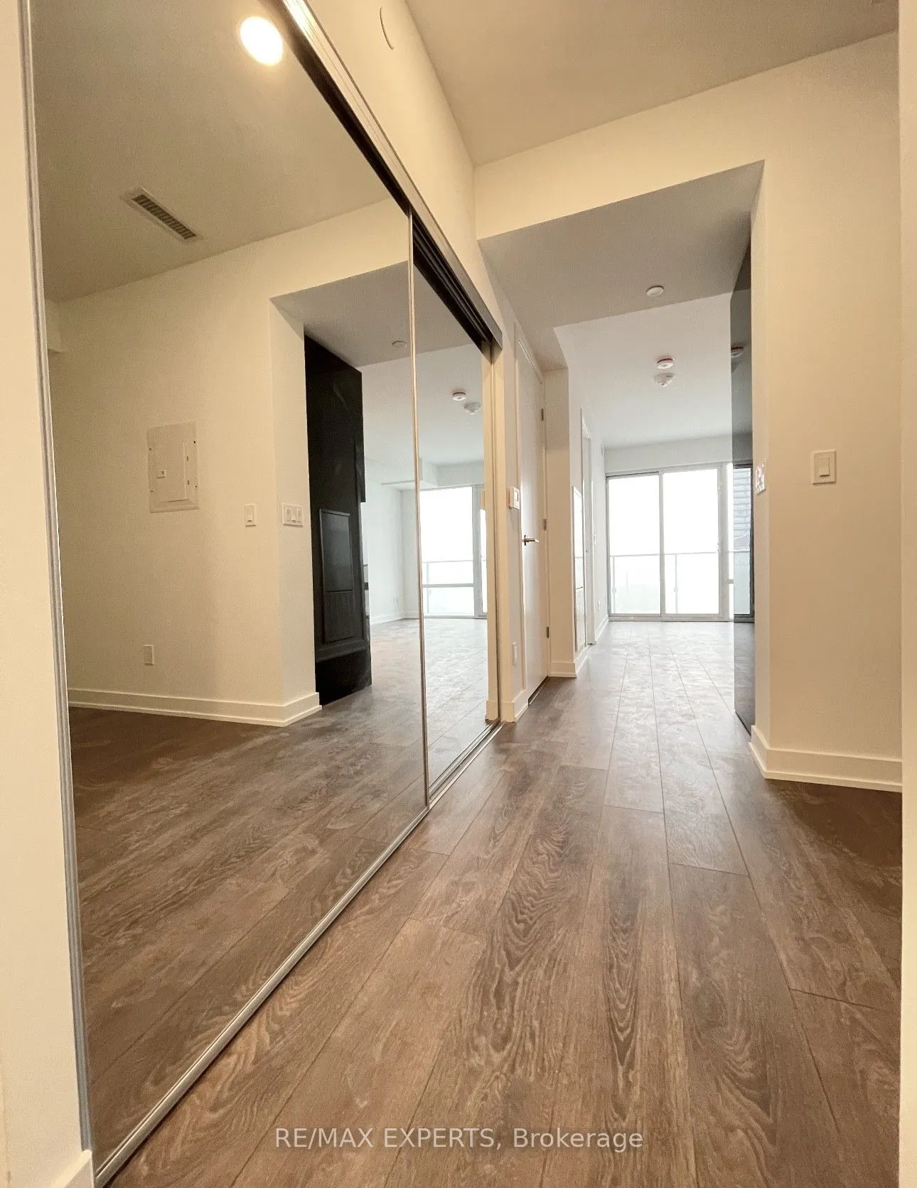 501 Yonge Street, #3213