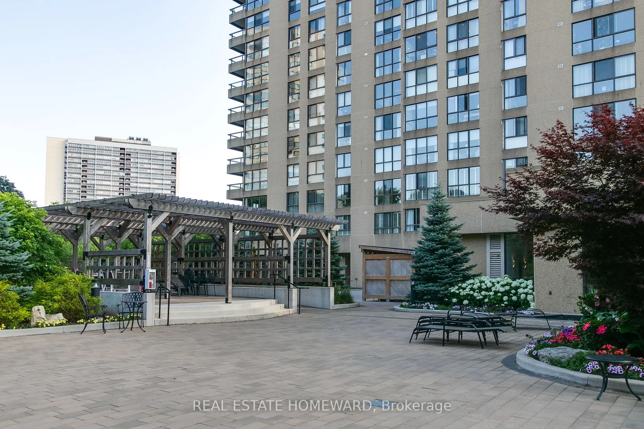 3 CONCORDE Place, #2603
