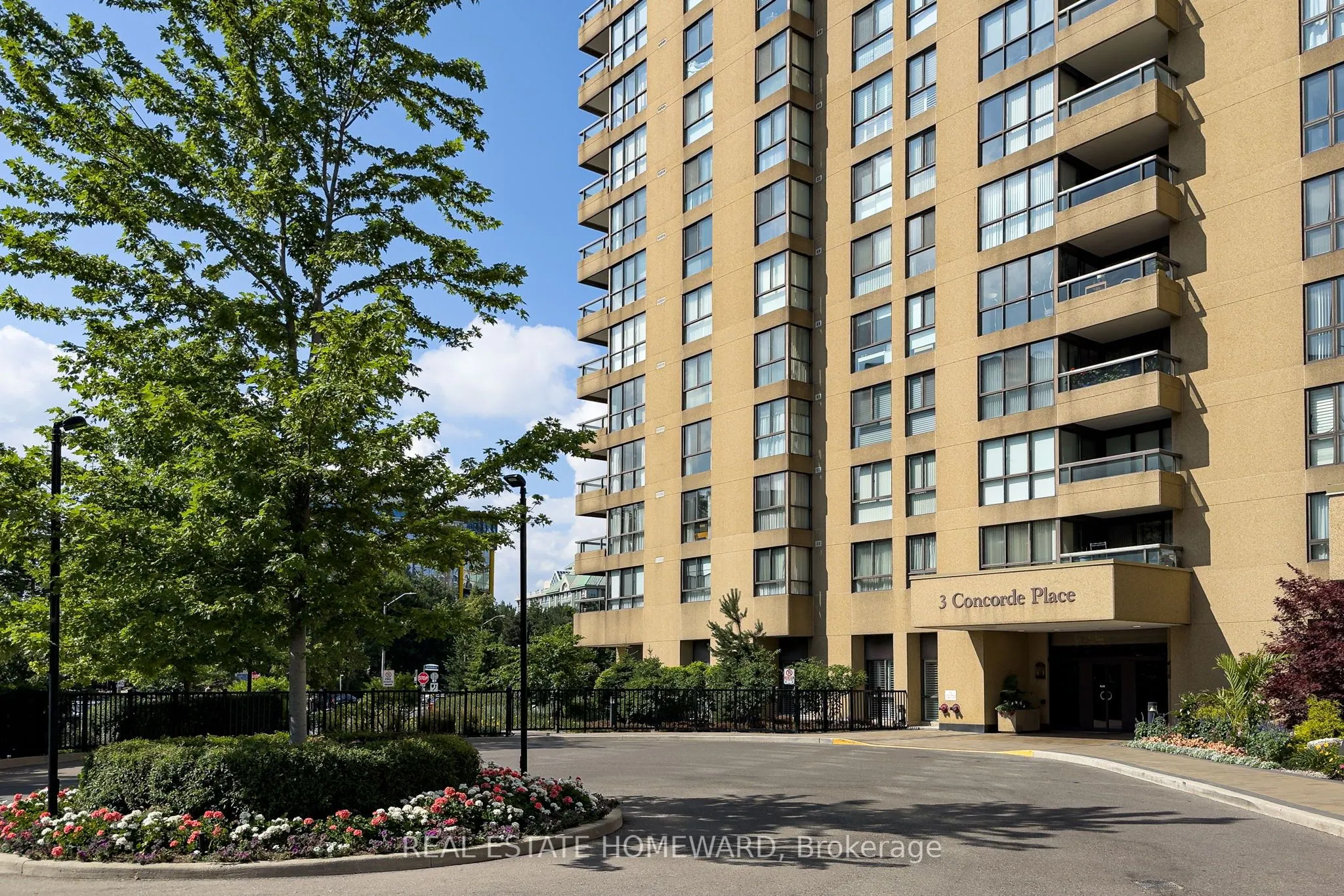 3 CONCORDE Place, #2603