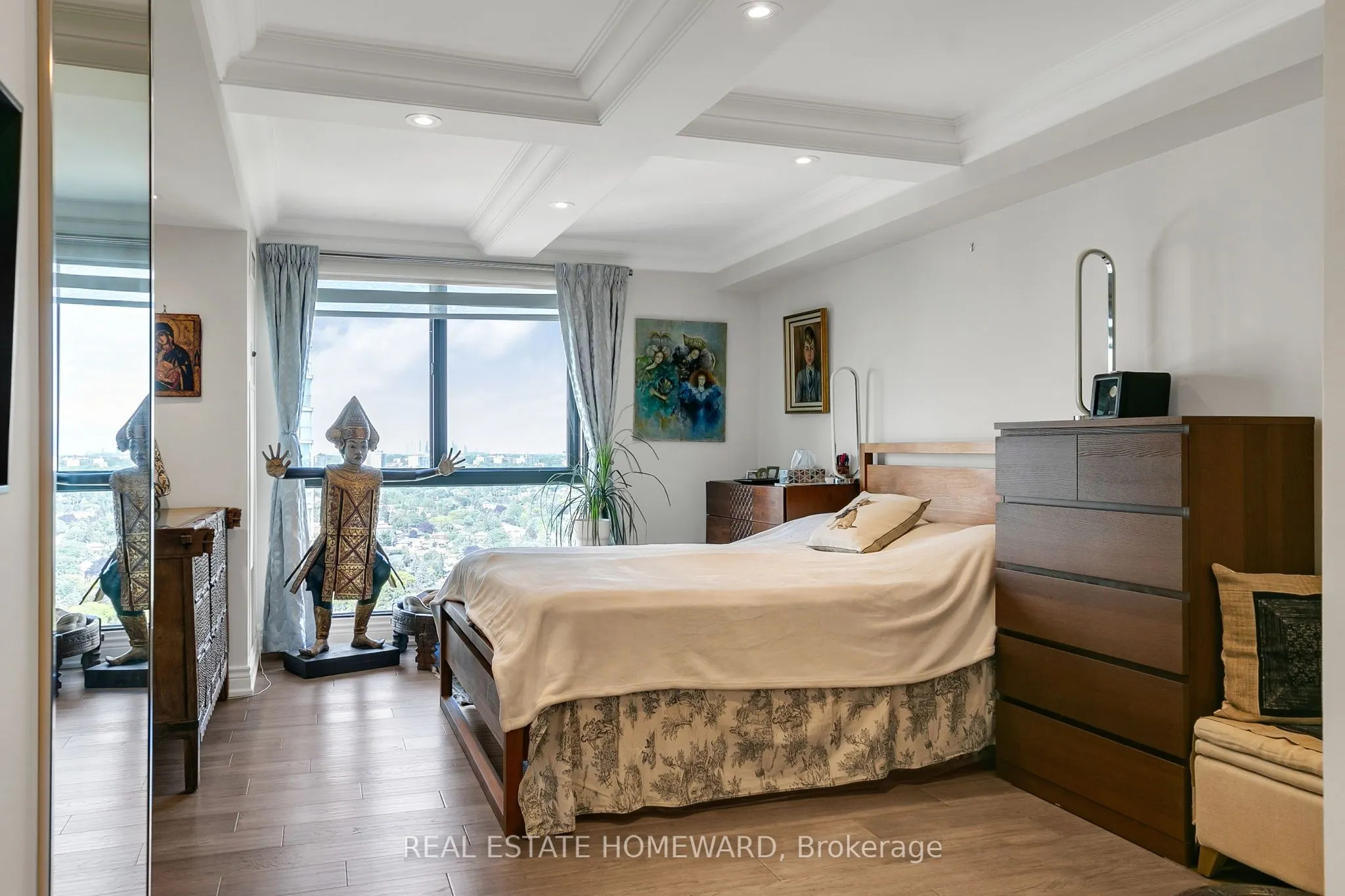 3 CONCORDE Place, #2603