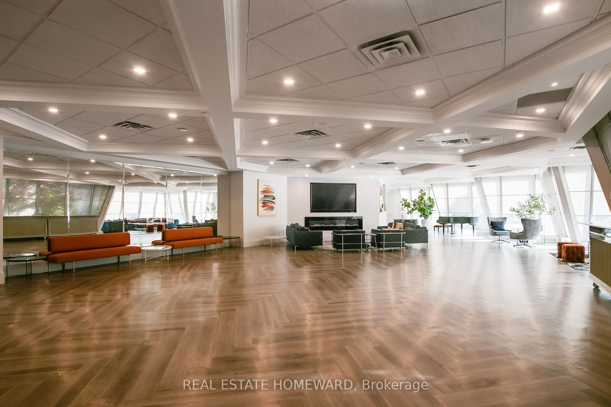 3 CONCORDE Place, #2603