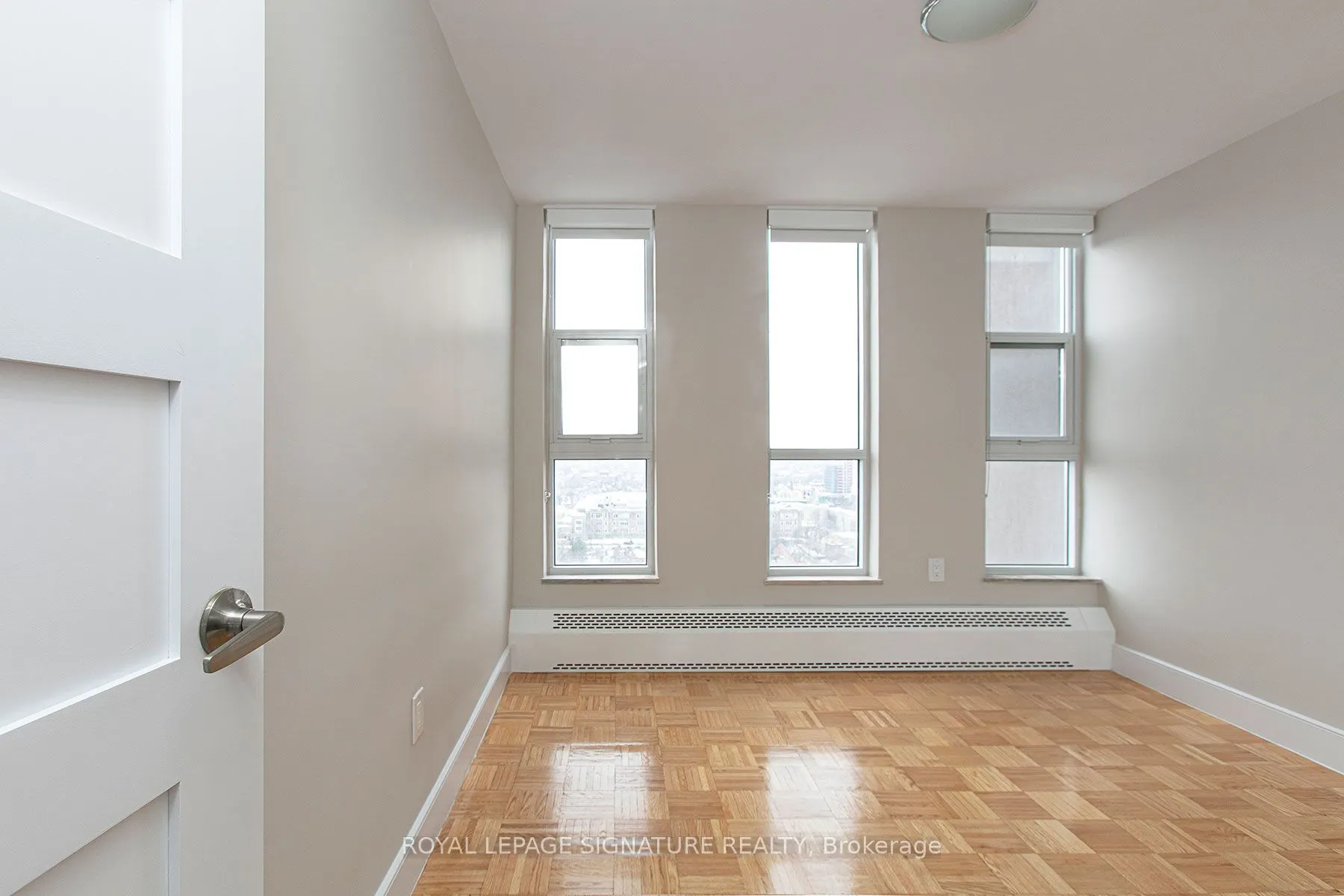666 Spadina Avenue, #2403