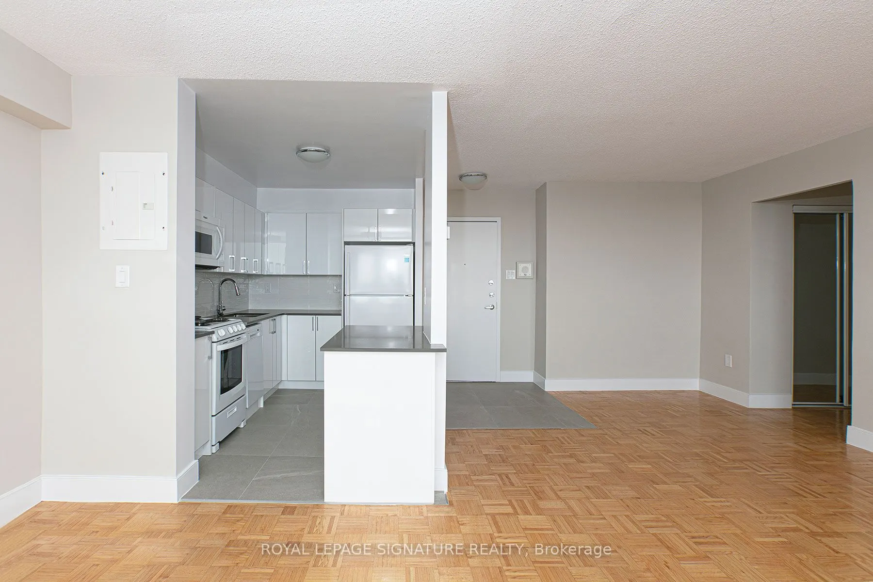 666 Spadina Avenue, #2403